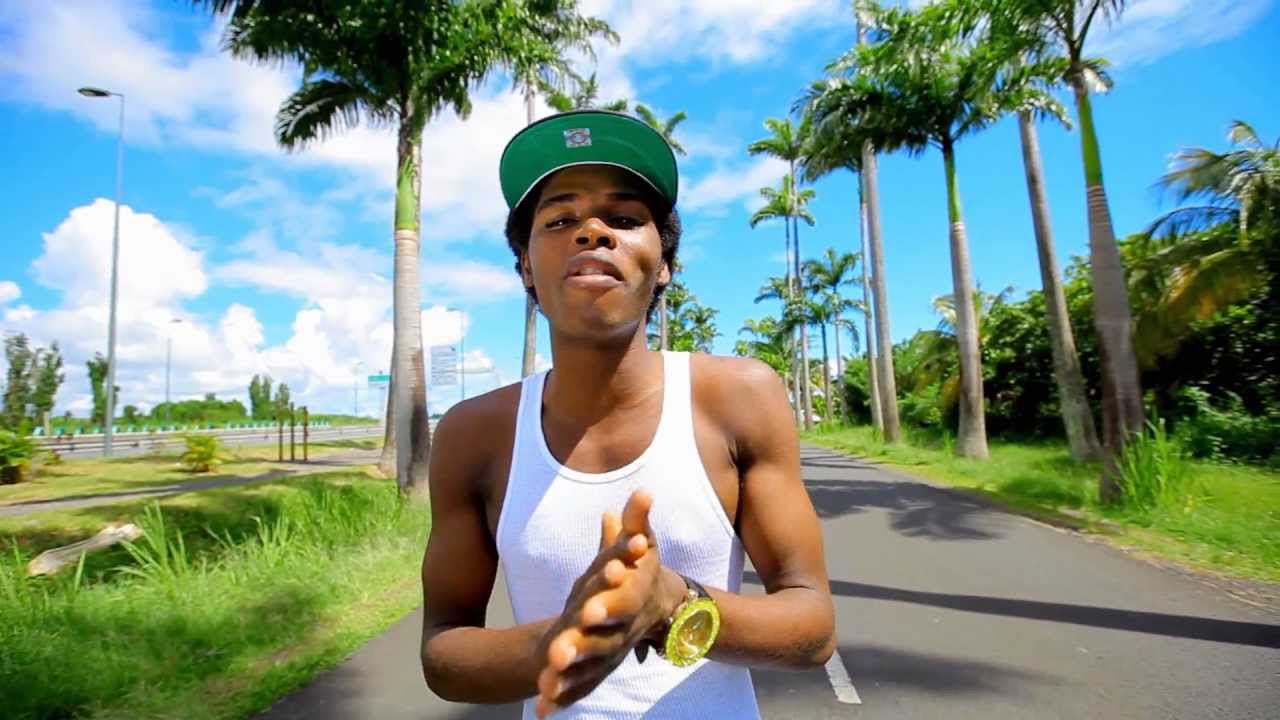 Wendyyy dans le clip officiel Yo Mele en 2012