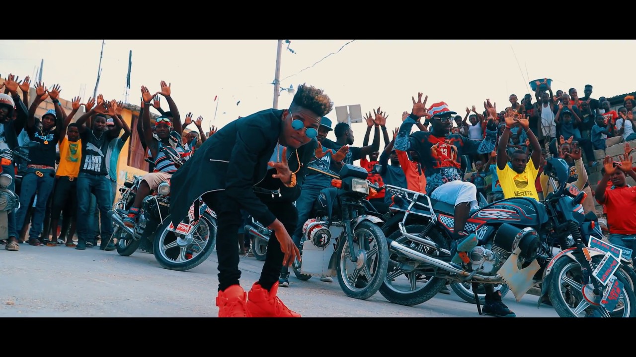 Wendyyy dans le clip officiel Livrezon en 2017